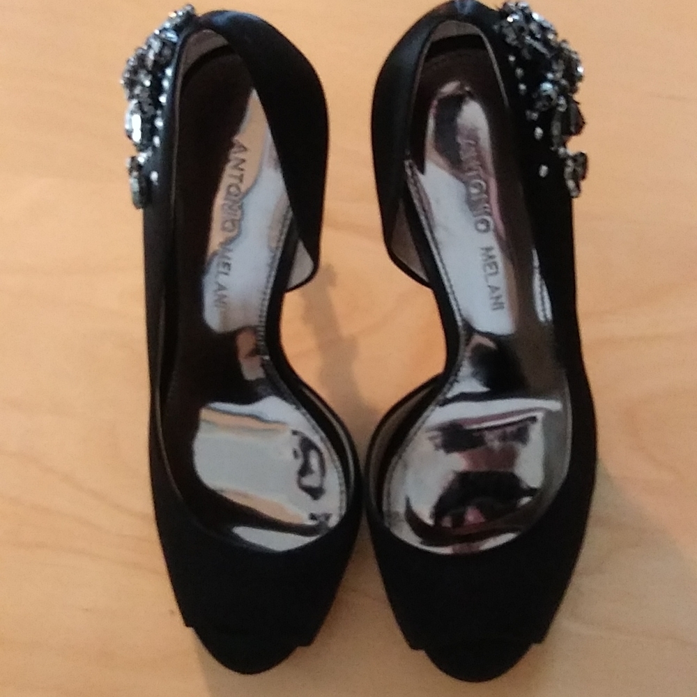 Antonio Melani black embellished peep toe heels size 6M (medium width) - Picture 6 of 9